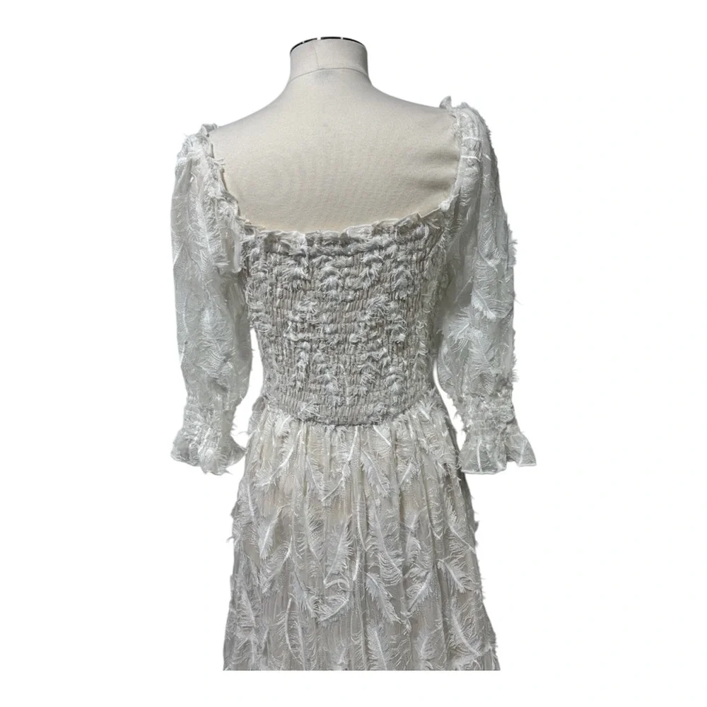 Baltic Born off white feather small - Picture 7 of 11